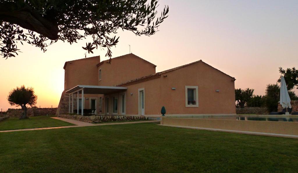Antica Locanda Del Golf Ragusa Exterior photo